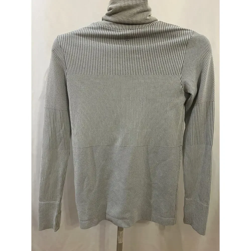 NWT Athleta Flurry Base Layer Turtleneck Light Women's size S - Picture 4 of 7